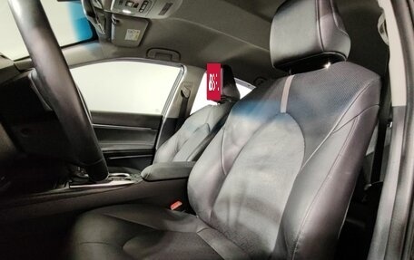 Toyota Camry, 2021 год, 3 100 000 рублей, 13 фотография