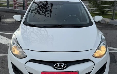 Hyundai i30 II рестайлинг, 2012 год, 920 000 рублей, 2 фотография
