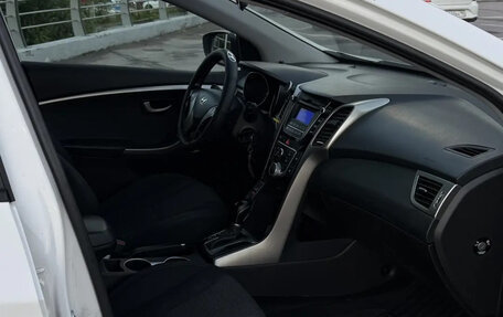 Hyundai i30 II рестайлинг, 2012 год, 920 000 рублей, 6 фотография