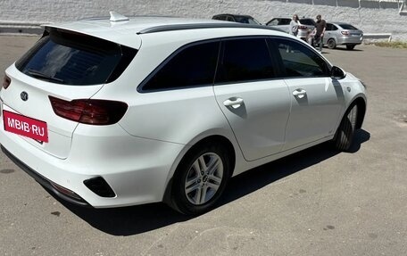 KIA cee'd III, 2021 год, 2 400 000 рублей, 4 фотография