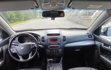 KIA Sorento II рестайлинг, 2013 год, 1 900 000 рублей, 25 фотография