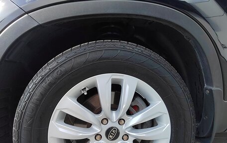 KIA Sorento II рестайлинг, 2013 год, 1 900 000 рублей, 28 фотография
