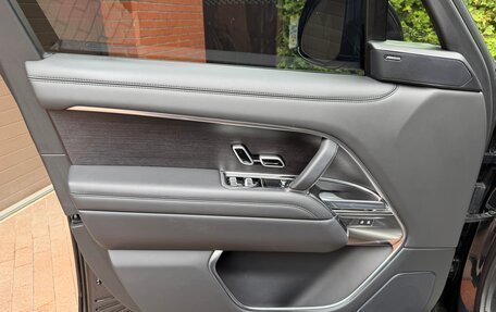 Land Rover Range Rover IV рестайлинг, 2024 год, 14 000 000 рублей, 16 фотография