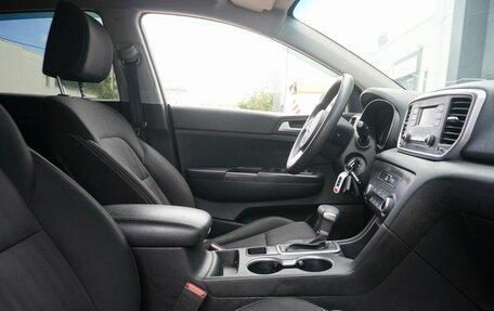 KIA Sportage IV рестайлинг, 2019 год, 1 818 000 рублей, 10 фотография
