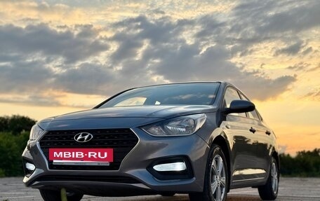 Hyundai Solaris II рестайлинг, 2017 год, 1 310 000 рублей, 28 фотография