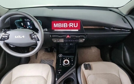 KIA Niro, 2023 год, 2 000 000 рублей, 8 фотография