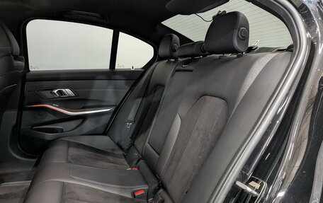 BMW 3 серия, 2022 год, 3 995 000 рублей, 12 фотография