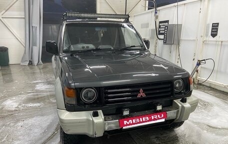 Mitsubishi Pajero III рестайлинг, 1992 год, 300 000 рублей, 2 фотография