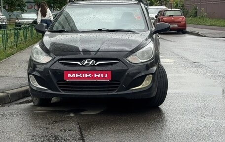Hyundai Solaris II рестайлинг, 2012 год, 650 000 рублей, 10 фотография