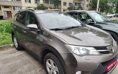 Toyota RAV4, 2014 год, 2 200 000 рублей, 7 фотография