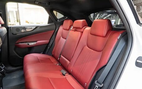 Lexus NX, 2023 год, 6 100 000 рублей, 10 фотография