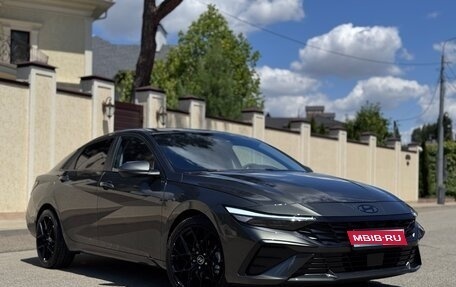 Hyundai Elantra, 2023 год, 2 300 000 рублей, 1 фотография