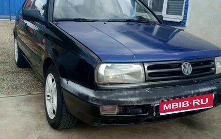 Volkswagen Vento, 1993 год, 250 000 рублей, 1 фотография