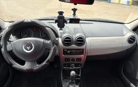 Renault Logan I, 2011 год, 650 000 рублей, 23 фотография