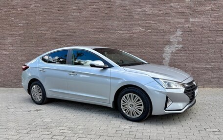 Hyundai Elantra VI рестайлинг, 2019 год, 1 650 000 рублей, 3 фотография