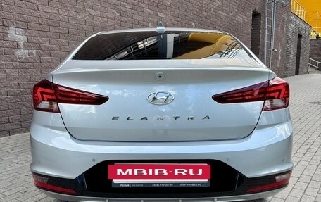 Hyundai Elantra VI рестайлинг, 2019 год, 1 650 000 рублей, 5 фотография