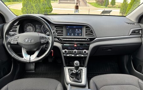 Hyundai Elantra VI рестайлинг, 2019 год, 1 650 000 рублей, 14 фотография