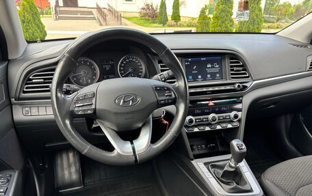 Hyundai Elantra VI рестайлинг, 2019 год, 1 650 000 рублей, 15 фотография