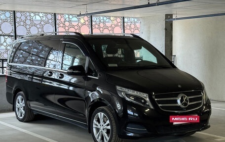 Mercedes-Benz V-Класс, 2016 год, 3 650 000 рублей, 5 фотография