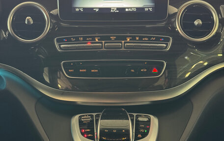 Mercedes-Benz V-Класс, 2016 год, 3 650 000 рублей, 21 фотография