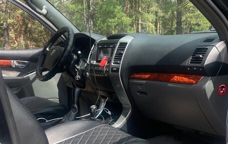Toyota Land Cruiser Prado 120 рестайлинг, 2006 год, 2 200 000 рублей, 6 фотография