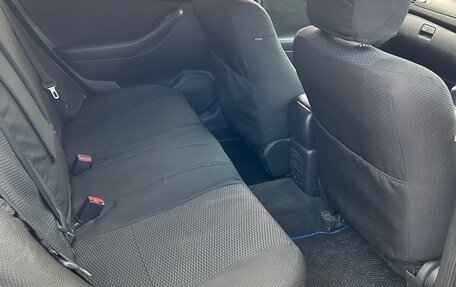 Toyota Avensis III рестайлинг, 2003 год, 540 000 рублей, 8 фотография