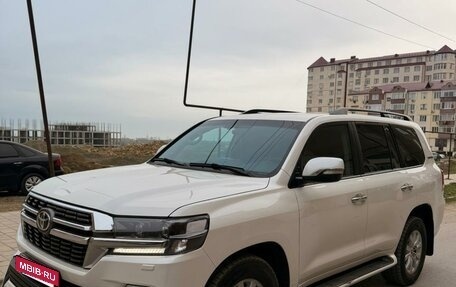 Toyota Land Cruiser 200, 2016 год, 5 650 000 рублей, 2 фотография