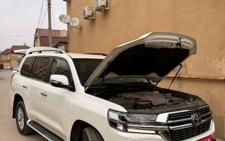 Toyota Land Cruiser 200, 2016 год, 5 650 000 рублей, 3 фотография