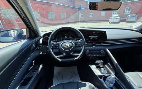 Hyundai Elantra, 2023 год, 2 300 000 рублей, 7 фотография