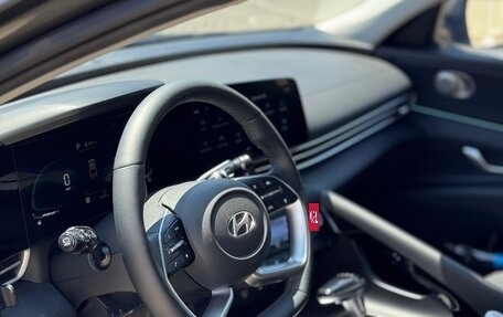 Hyundai Elantra, 2023 год, 2 300 000 рублей, 10 фотография