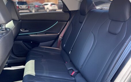 Hyundai Elantra, 2023 год, 2 300 000 рублей, 15 фотография