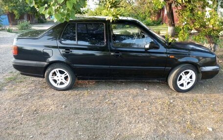 Volkswagen Vento, 1993 год, 250 000 рублей, 9 фотография