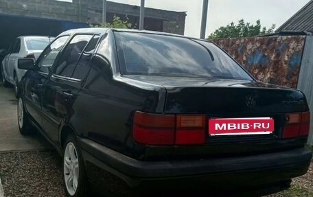 Volkswagen Vento, 1993 год, 250 000 рублей, 2 фотография