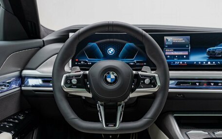 BMW 7 серия, 2025 год, 19 300 000 рублей, 15 фотография