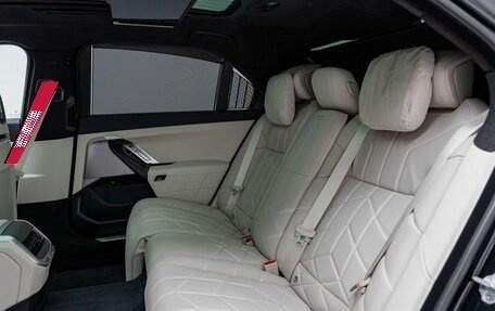BMW 7 серия, 2025 год, 19 300 000 рублей, 34 фотография