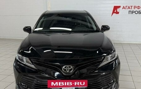 Toyota Camry, 2020 год, 2 850 000 рублей, 2 фотография