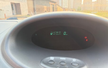 Toyota Vitz, 2001 год, 300 000 рублей, 12 фотография