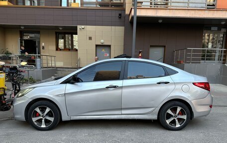 Hyundai Solaris II рестайлинг, 2014 год, 425 000 рублей, 2 фотография