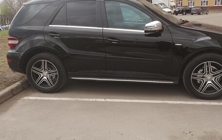 Mercedes-Benz M-Класс, 2011 год, 2 400 000 рублей, 3 фотография