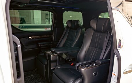 Toyota Alphard III, 2019 год, 4 755 000 рублей, 19 фотография