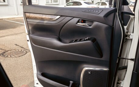 Toyota Alphard III, 2019 год, 4 755 000 рублей, 12 фотография