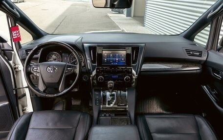 Toyota Alphard III, 2019 год, 4 755 000 рублей, 16 фотография