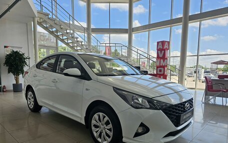 Hyundai Solaris II рестайлинг, 2020 год, 1 829 000 рублей, 4 фотография