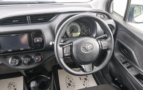 Toyota Vitz, 2019 год, 949 000 рублей, 10 фотография