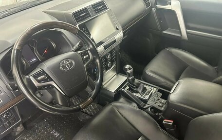 Toyota Land Cruiser Prado 150 рестайлинг 2, 2021 год, 7 680 000 рублей, 10 фотография