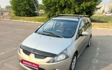Mitsubishi Grandis, 2006 год, 800 000 рублей, 1 фотография