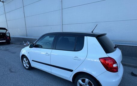 Skoda Fabia II, 2011 год, 670 000 рублей, 2 фотография