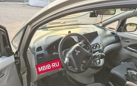 Mitsubishi Grandis, 2006 год, 800 000 рублей, 6 фотография