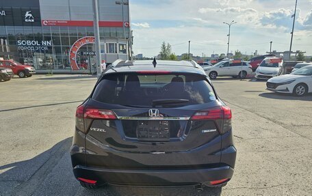 Honda Vezel, 2018 год, 1 850 000 рублей, 6 фотография