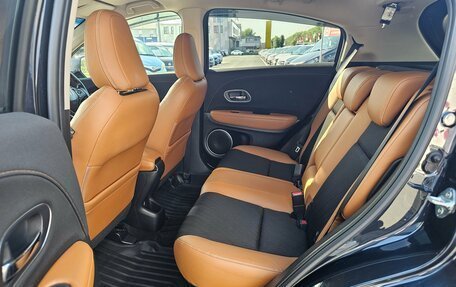 Honda Vezel, 2018 год, 1 850 000 рублей, 14 фотография